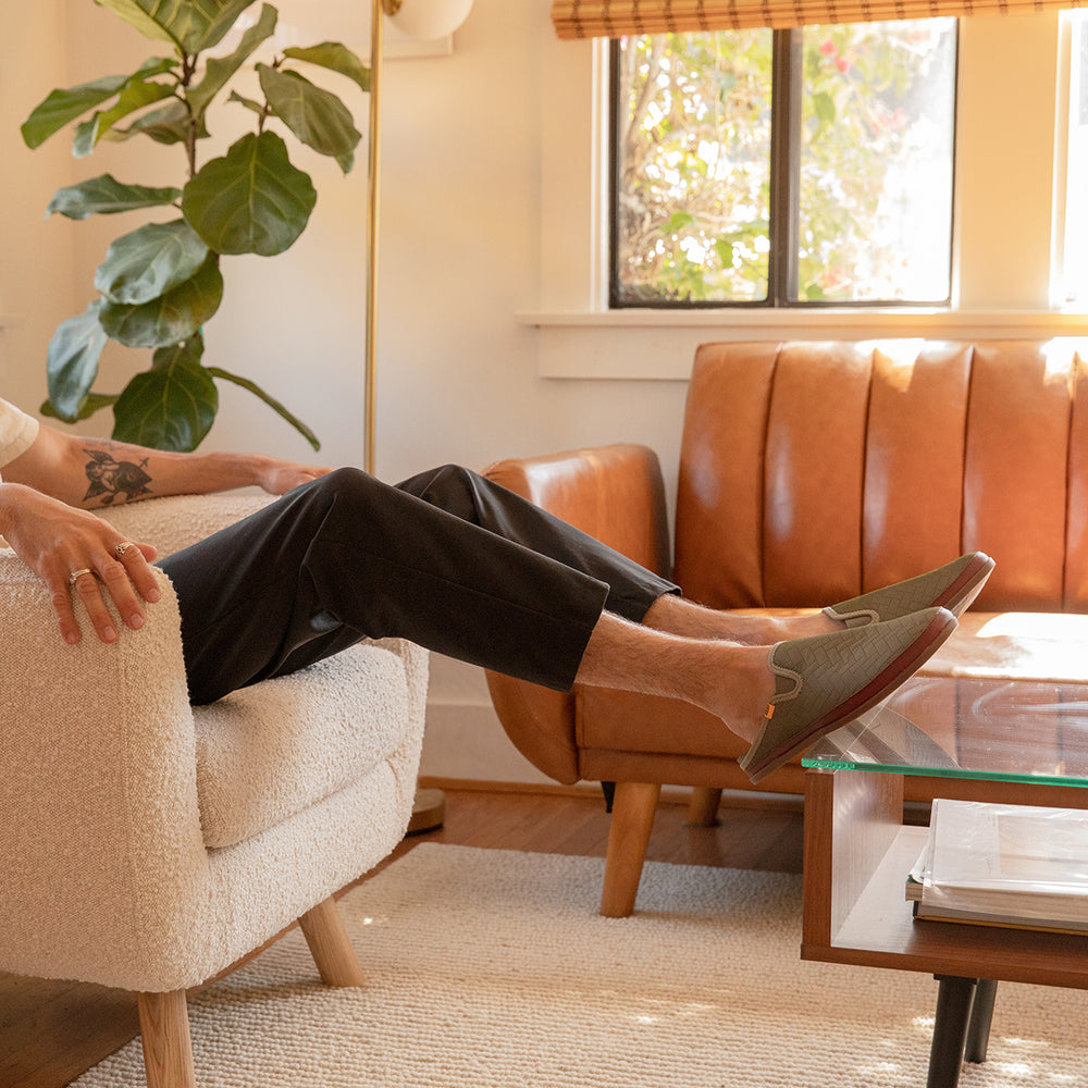 Reef Mens Cushion Homey Shoes in Olive ID 0prdVHYO