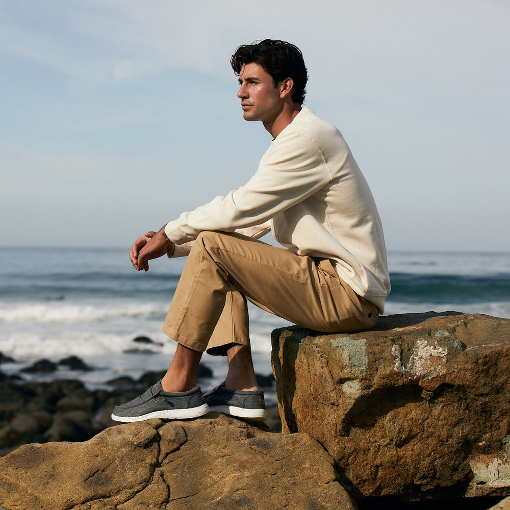 Reef Mens Cushion Coast Textile Shoes in Charcoal ID 65bhjatz