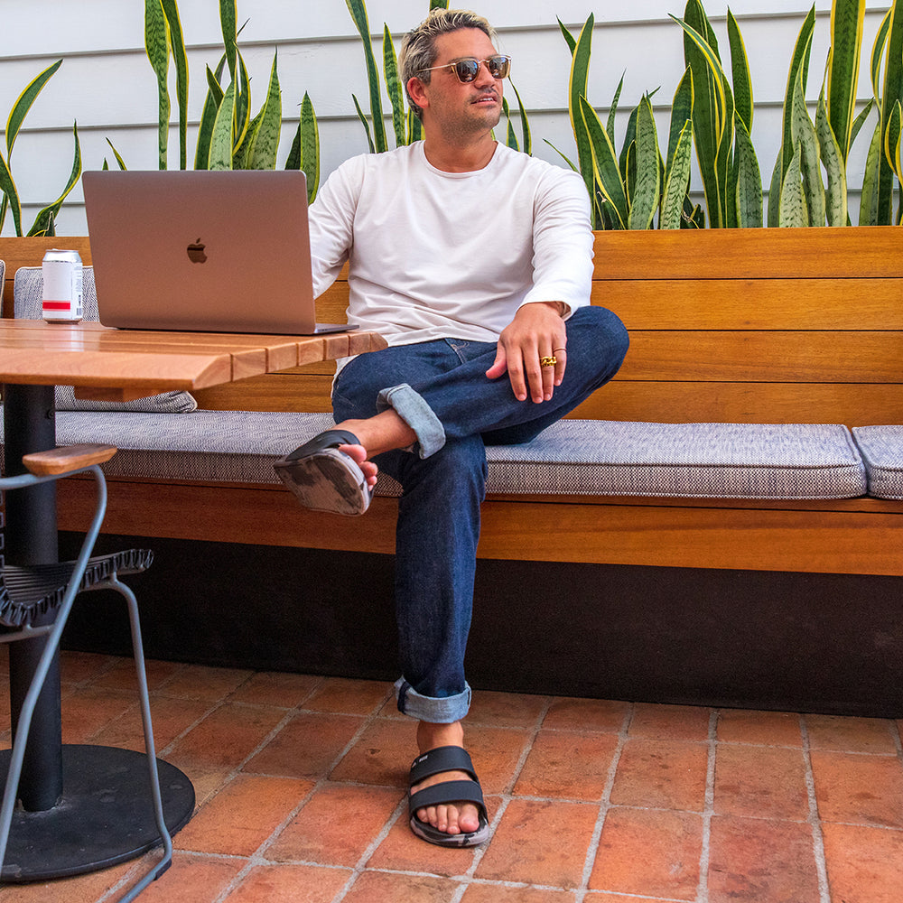 Reef Mens Oasis Double Strap Slides in Black/Taupe Marble ID HgdWgghC