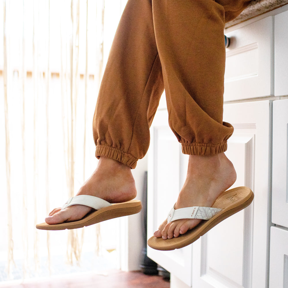 Reef Womens Santa Ana Sandals in Cloud ID NUhpAVDZ