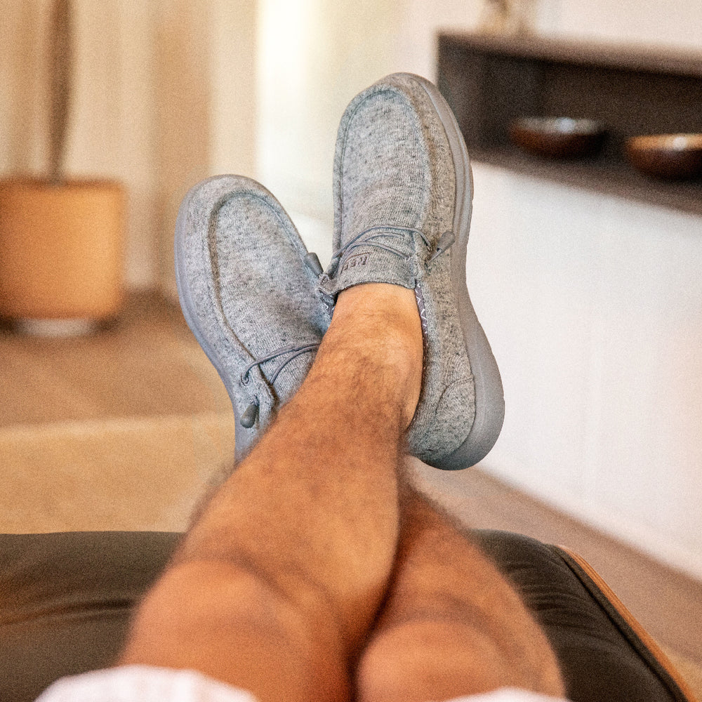 Reef Mens Reef Cushion Coast Shoes in Light Grey ID SObyUoe9