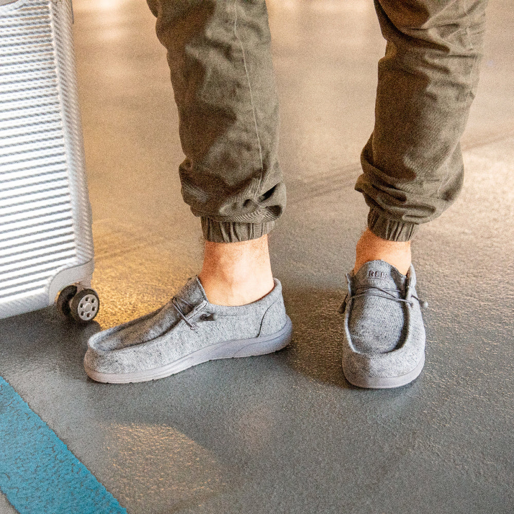 Reef Mens Reef Cushion Coast Shoes in Light Grey ID SObyUoe9