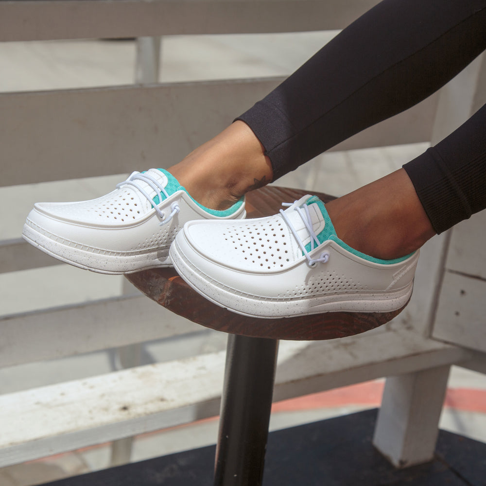 Reef Womens Water Coast Shoes in White ID cXe13x1E