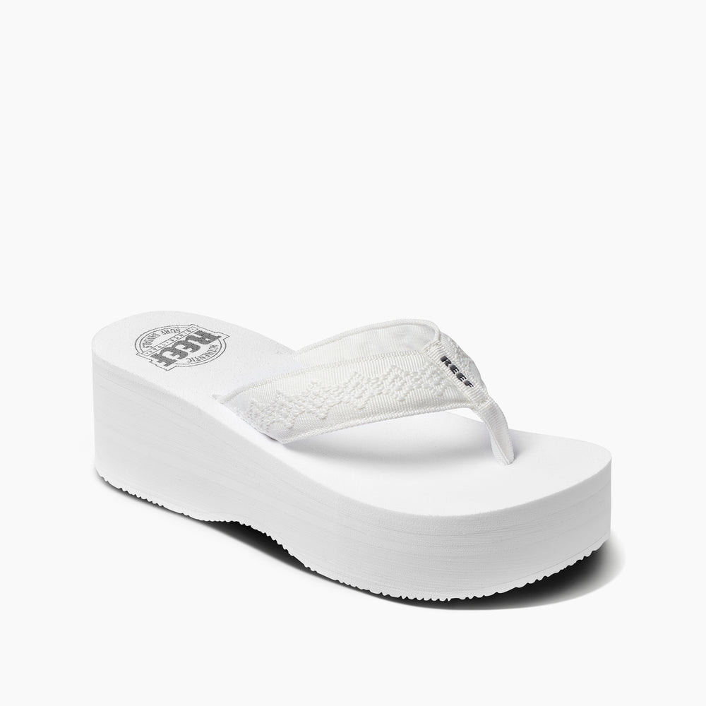 Reef Womens Sandy Hi Sandals in White ID eCVCn44e