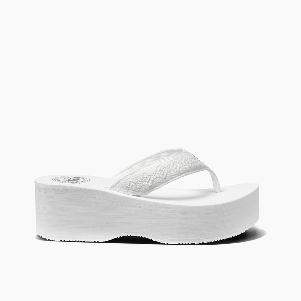 Reef Womens Sandy Hi Sandals in White ID eCVCn44e