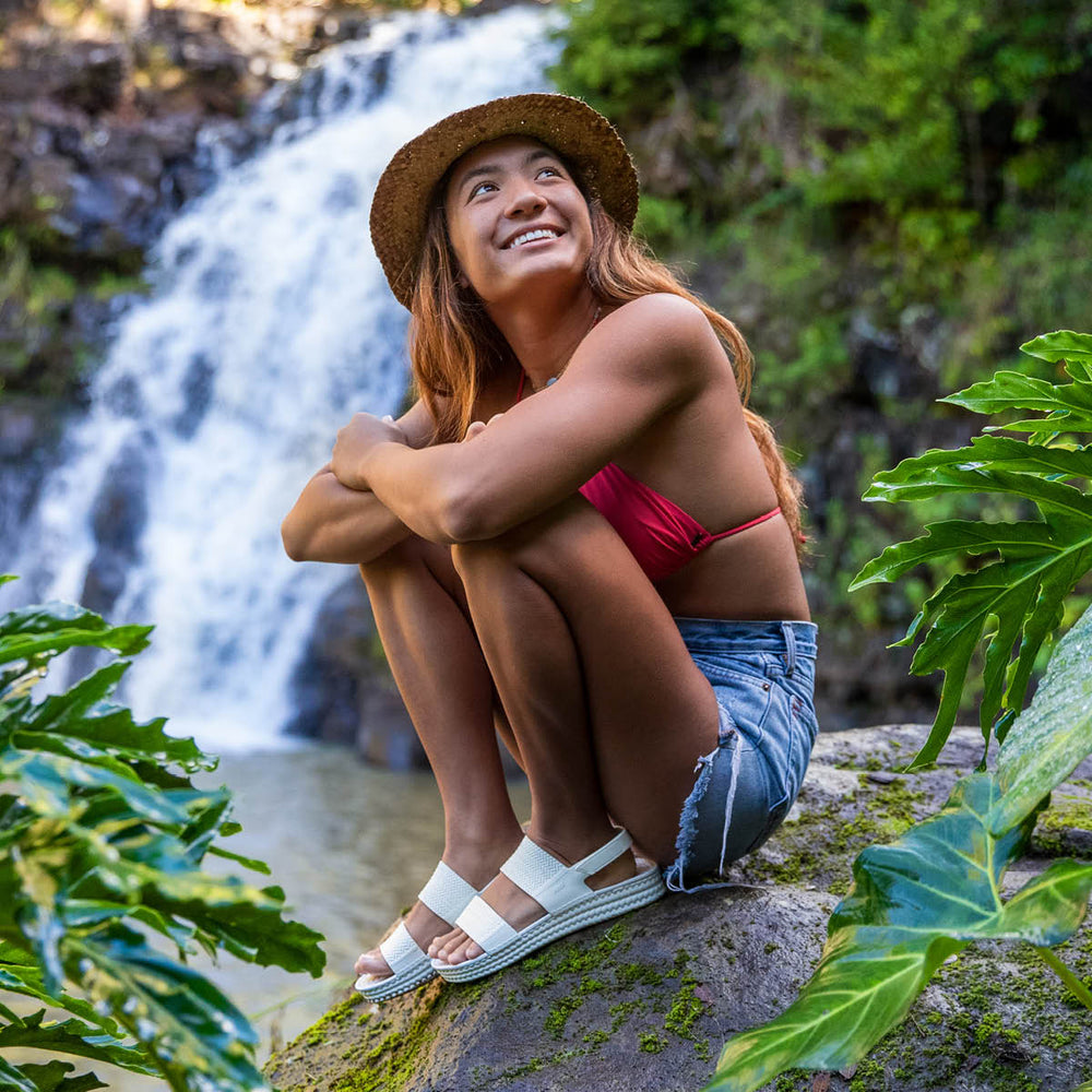 Reef Womens Reef Water Vista Sandals in White ID hy3X3Jho