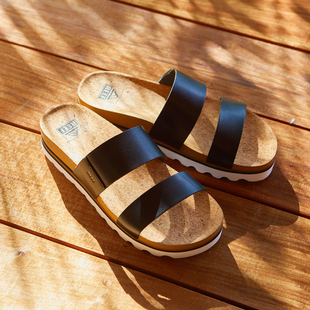 Reef Womens Cushion Vista Hi Platform Sandals in Black ID hyfwg69K