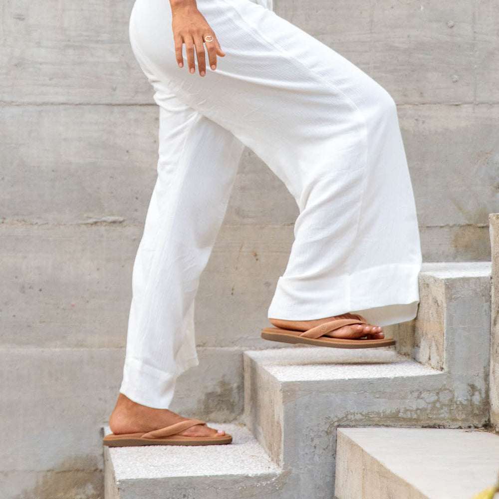 Reef Womens Lofty Lux Sandals in Natural ID m07GsNLo  Reef Womens Lofty Lux Sandals in Natural ID m07GsNLo