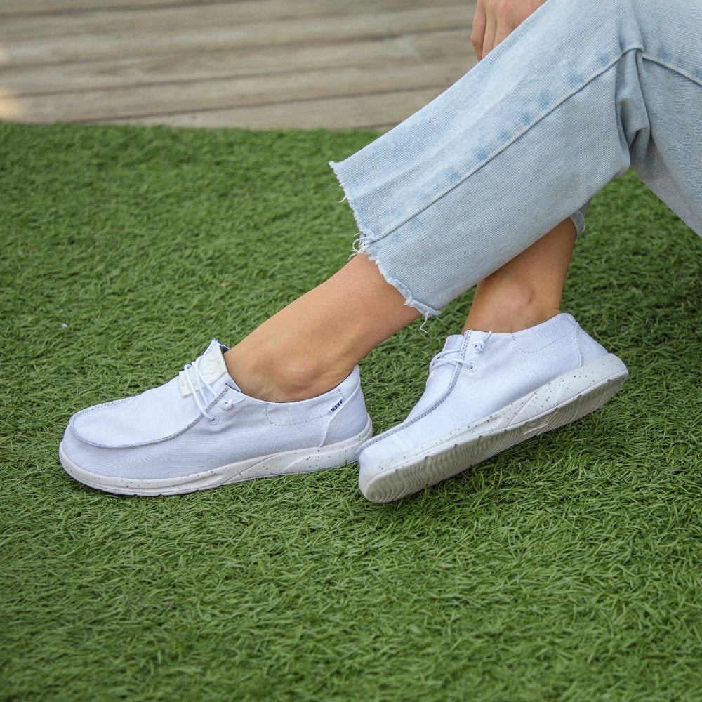 Reef Cushion Coast Womens Shoes in White ID ohTdzunq